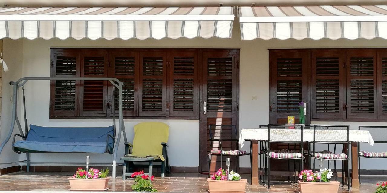 Apartments&Rooms Miro Sea View - Near Beach Sumartin Zewnętrze zdjęcie